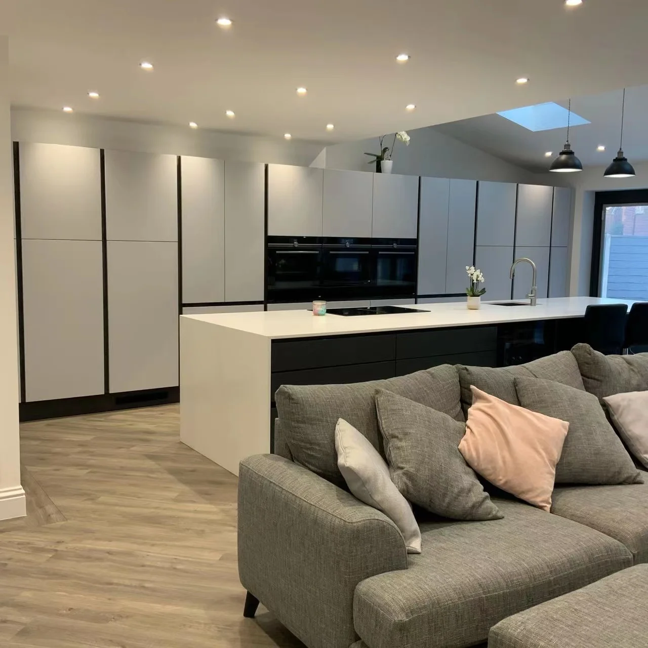 Lacquer Design High Gloss Modern Customize Kitchen Cabinet