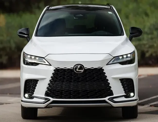 Аккуратно использованный 2023 LEXUS RX 500H F SPORT PERFORMANCE готов к отправке