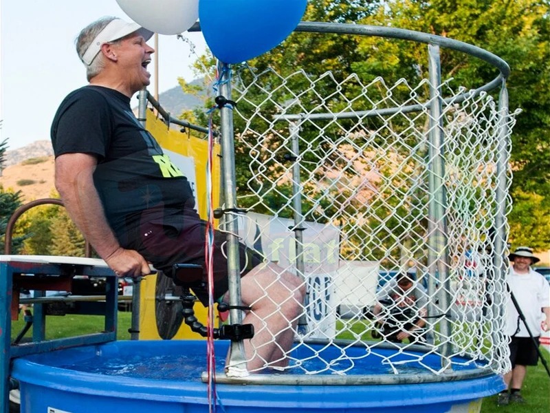 Cheap Portable Water Games Inflatable Bouncer House with Pool dunk tank Machine
