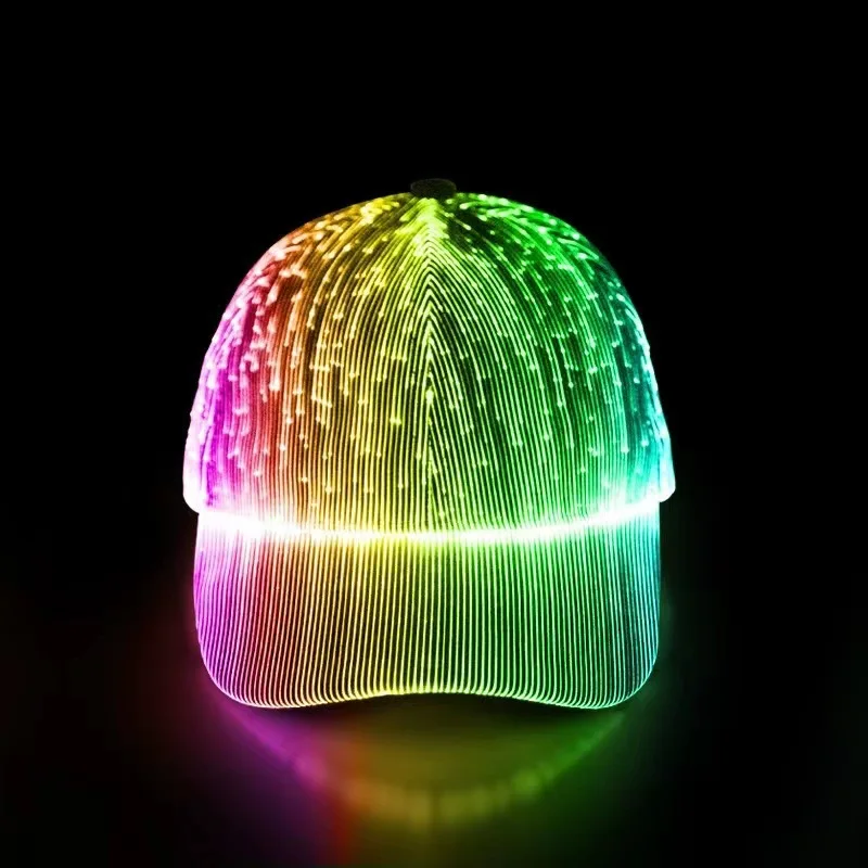 Бейсболка с USB-зарядкой