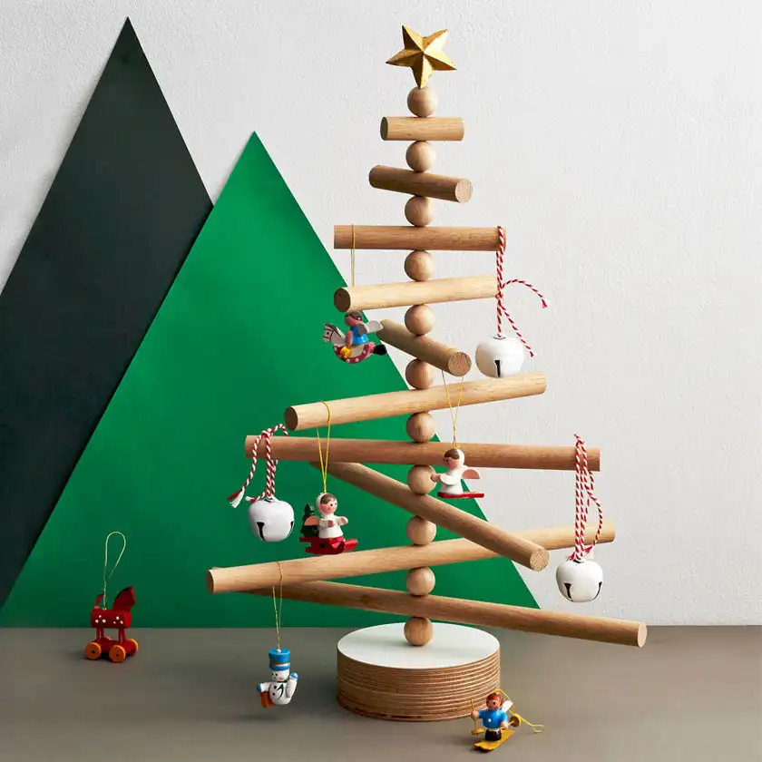 Wholesale High Quality Farmhouse Artificial Rotating Wood Christmas Tree Skirts Lights Stand Wood Christmas Tree