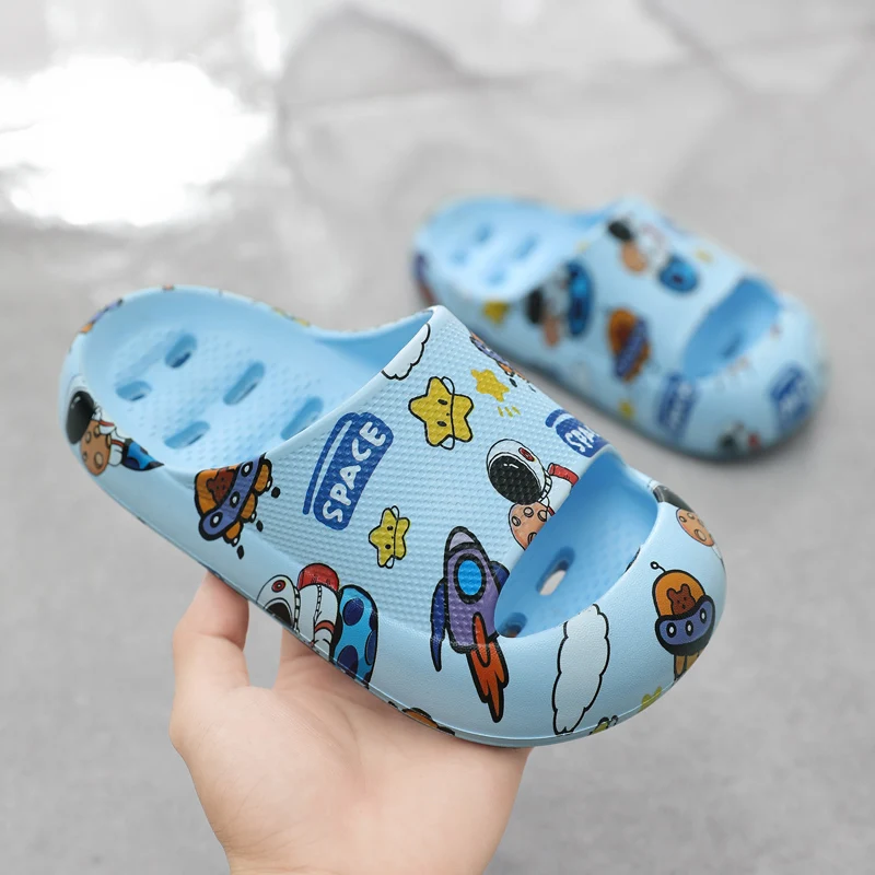 New Style Wholesale Retail Resale Unisex Bathing Sandals Children Home Hotel Hollow Leaky Kids Bathroom slippers