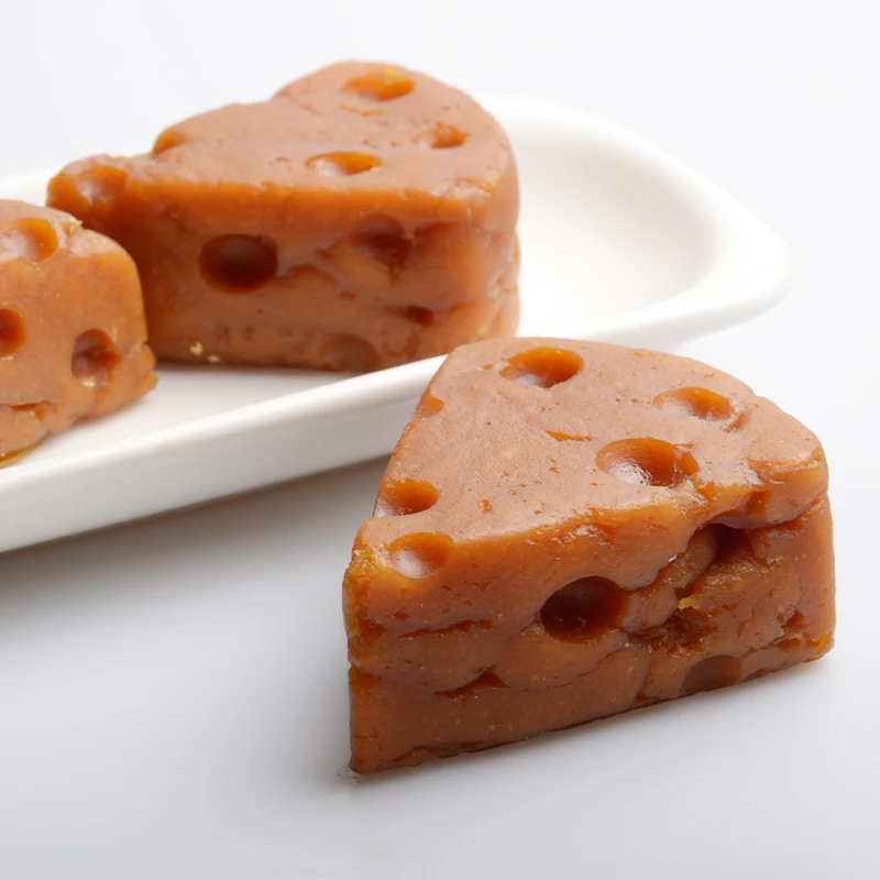 Low price hot selling high quality dog treats chicken cheese calcium nutrition dog snacks chicken cheese cube