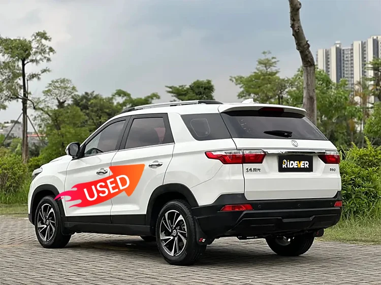 DongFeng Fencon S560 Gasoline Car With 1.8L Maximum 139 Horsepower L4 Petrol Car With 5 Gearbox Up To 7 Seats Gas Vehicle