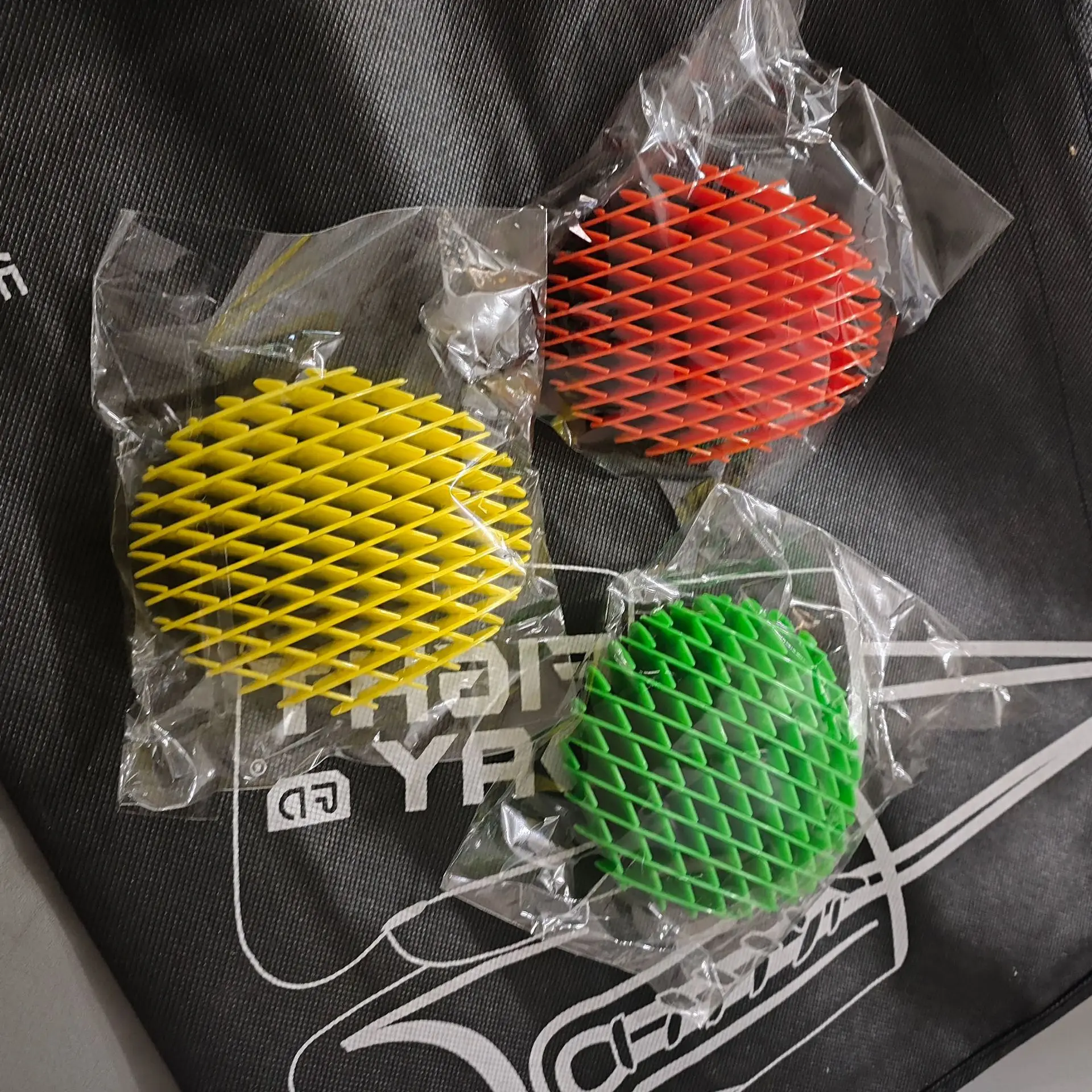 Wholesale Expanding Fidget Worm Toys Palm Play Elastic Mesh Rebound Deformable Plastic Toys