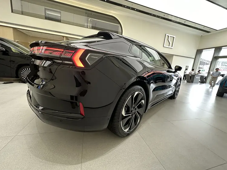 High speed Chinese Hot Sells Zeekr 001  Adults Automobile New Energy Vehicle High Speed Electric Car