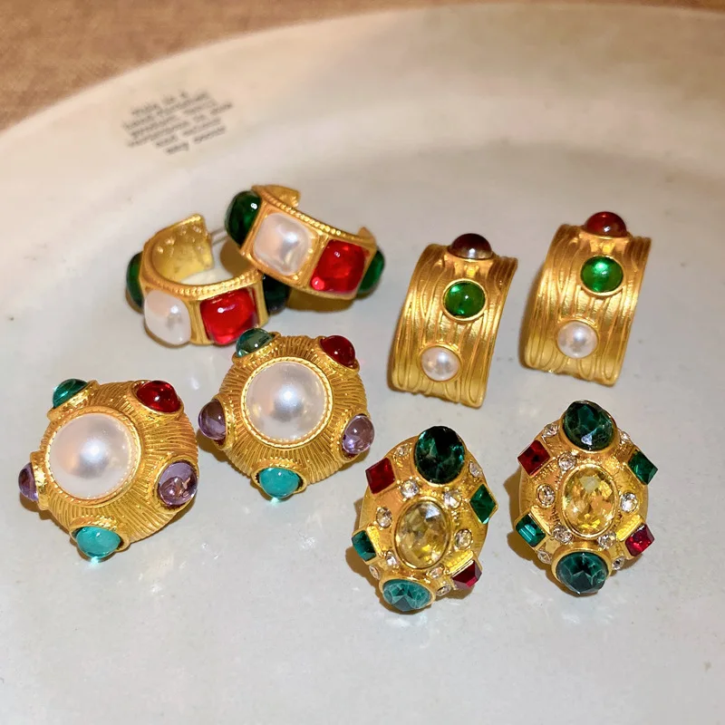 2023 Fashion Jewelry Silver Needle Middle Ancient Pearl Oval Earrings French Court Baroque Stud Gold Earrings Women Wholesale