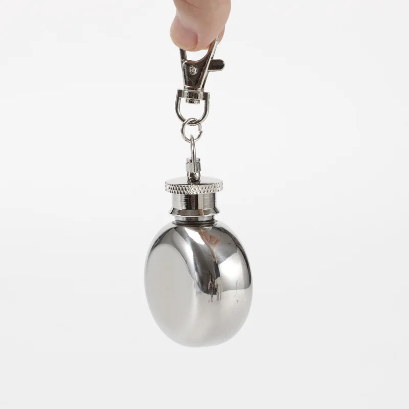 Portable outdoor camping hip flask stainless steel hip flask 1 oz with keychain liquor bottle