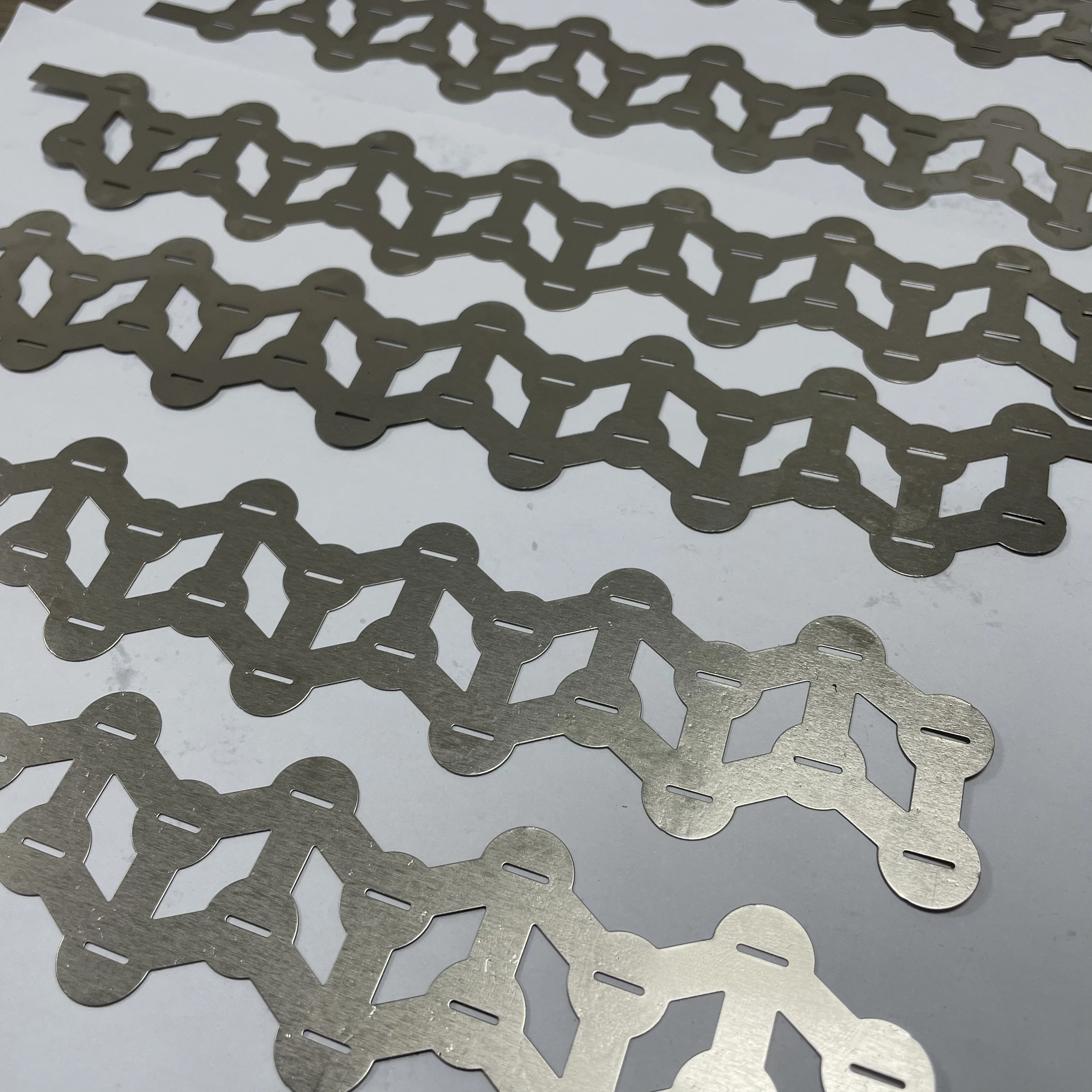 Custom Metal Nickel Plated Steel Tab W Shape Zigzag 18650 Pure Nickel 200 Strip 2p For Battery