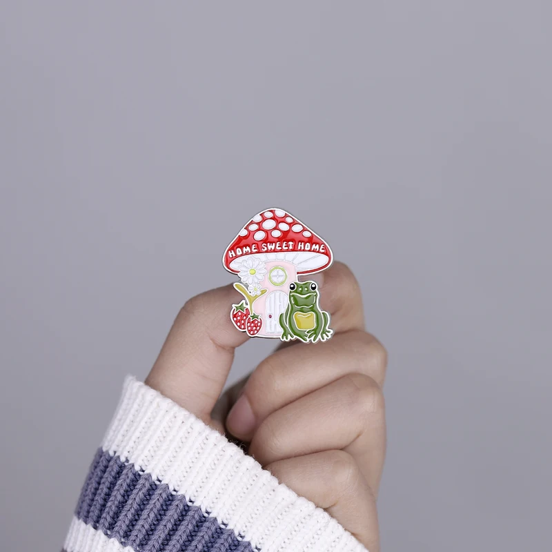Wholesale price high quality frog brooch mushroom house soft enamel pin lapel badge custom design cartoon metal enamel pin