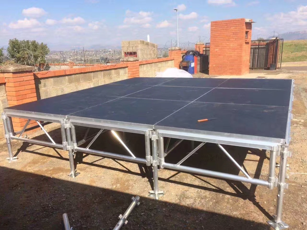 4x4ft Easy to assemble Waterproof panel Stage Platform concert,event , wedding use Aluminium stage for sale