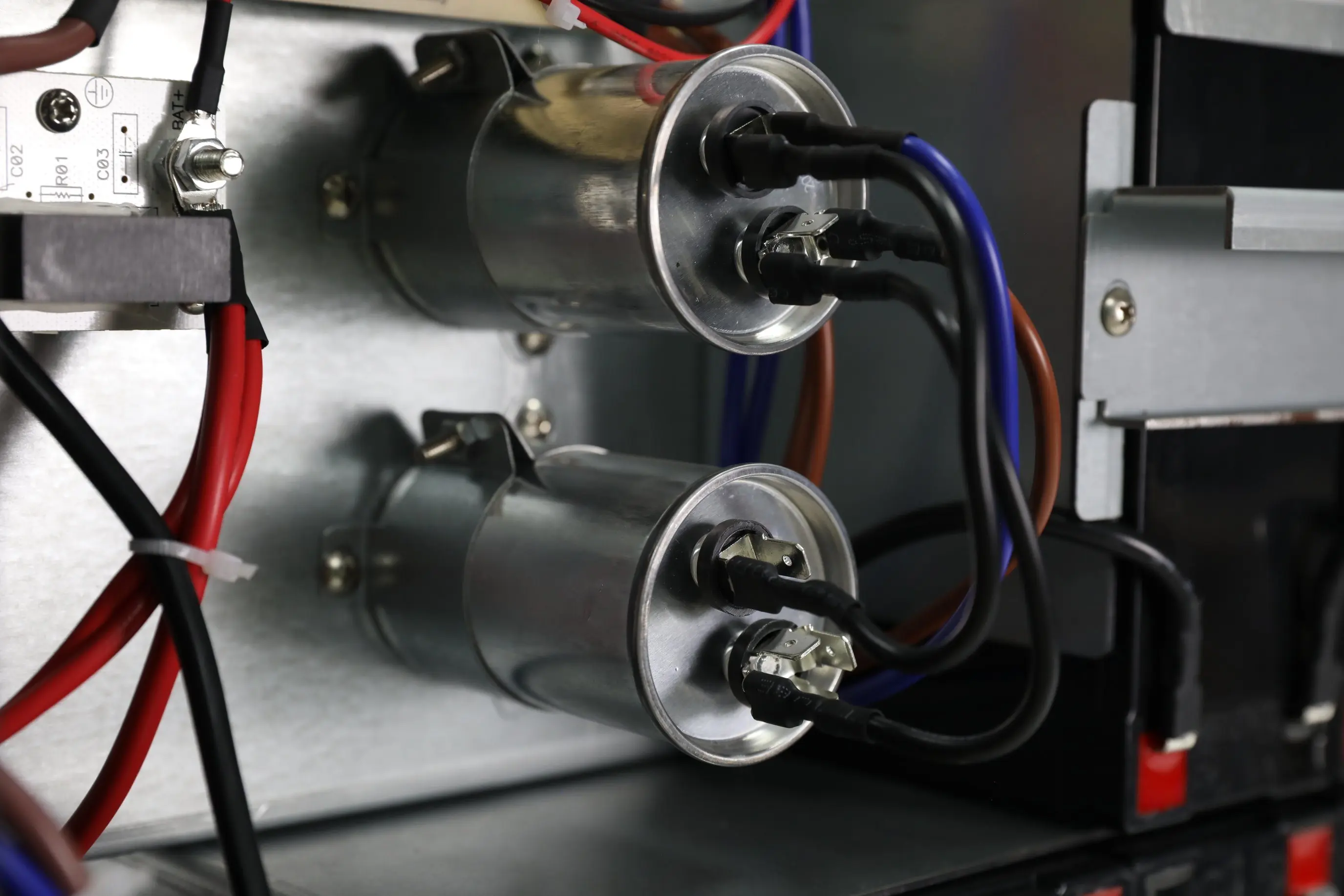 3200w 4kva Online Ups 2500 Watt 1 Kva 4000va 1.5kw 12v to 240v 1200va Inverter Ups Charger 1000w 3000w 24v for Desktop Computer