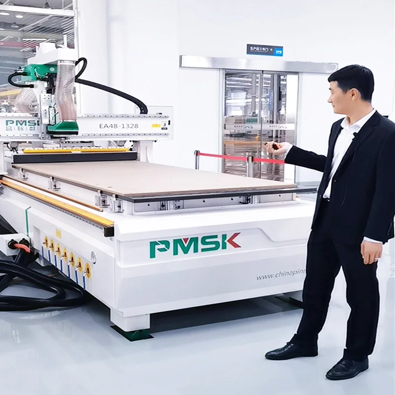 1325 Auto Tool Change Wood Engraving Cutting  Drilling Atc Cnc Router Machine For Furniture Production