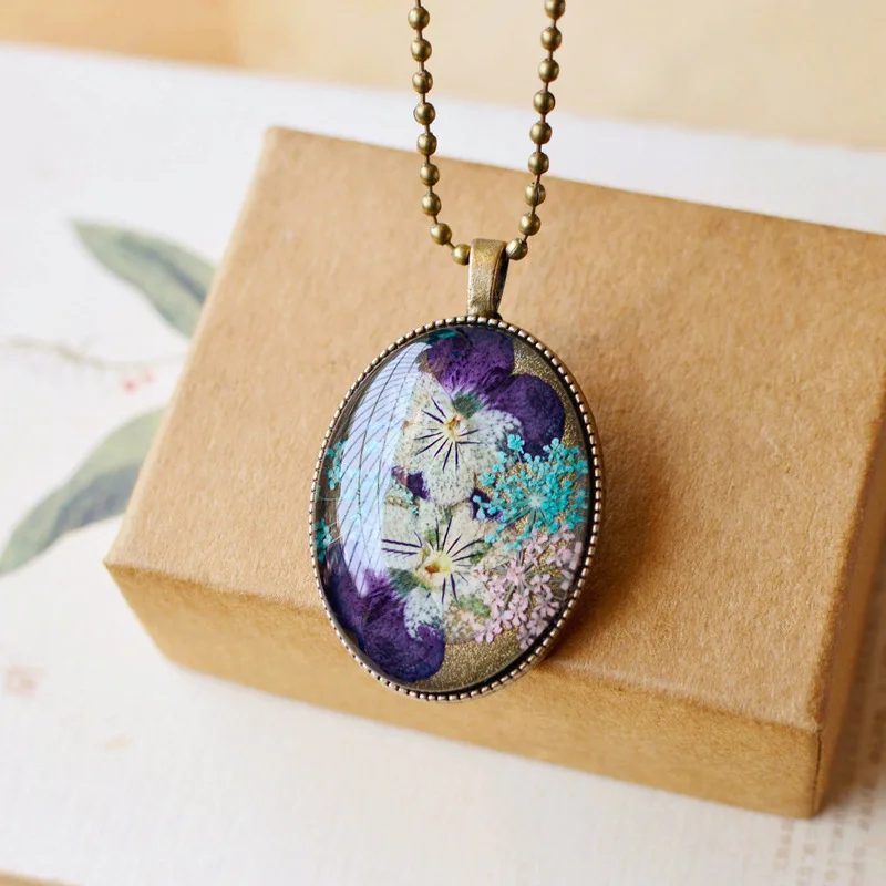 Factory direct natural vintage female crystal chrysanthemum pressed dried flower plant art long necklace