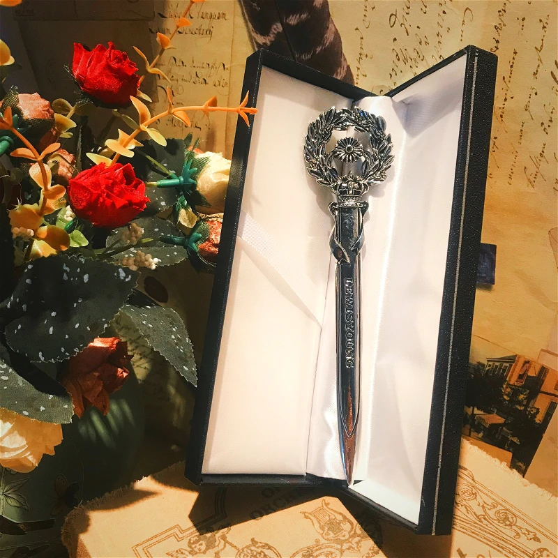 Элегантный нож из цинкового сплава в форме конверта, открывающийся нож для букв с бриллиантами в подарочной коробке, офисный декор, деловые подарки