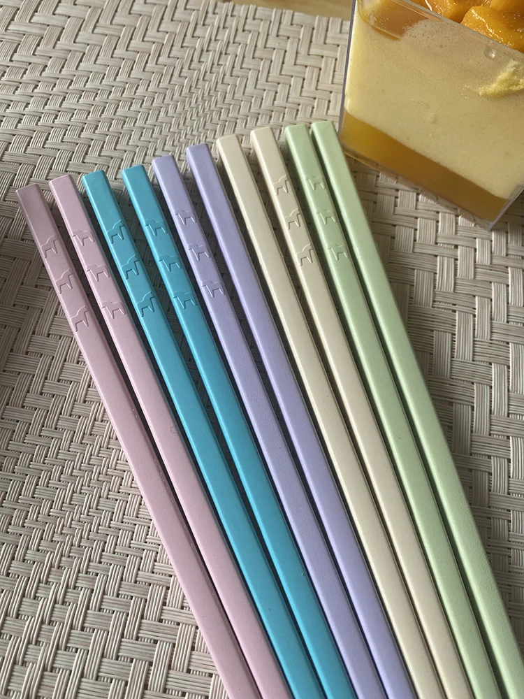 High Grade Environmentally Friendly Household Tableware Reusable Color Alloy Chopsticks