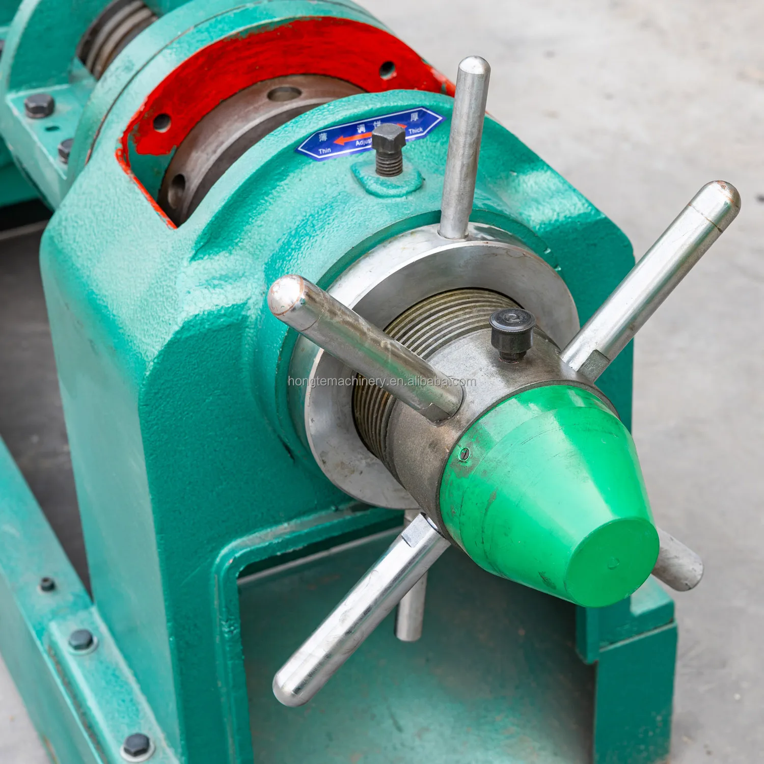 Small Capacity Rapeseed Oil Pressing Industrial Oil Press Machine