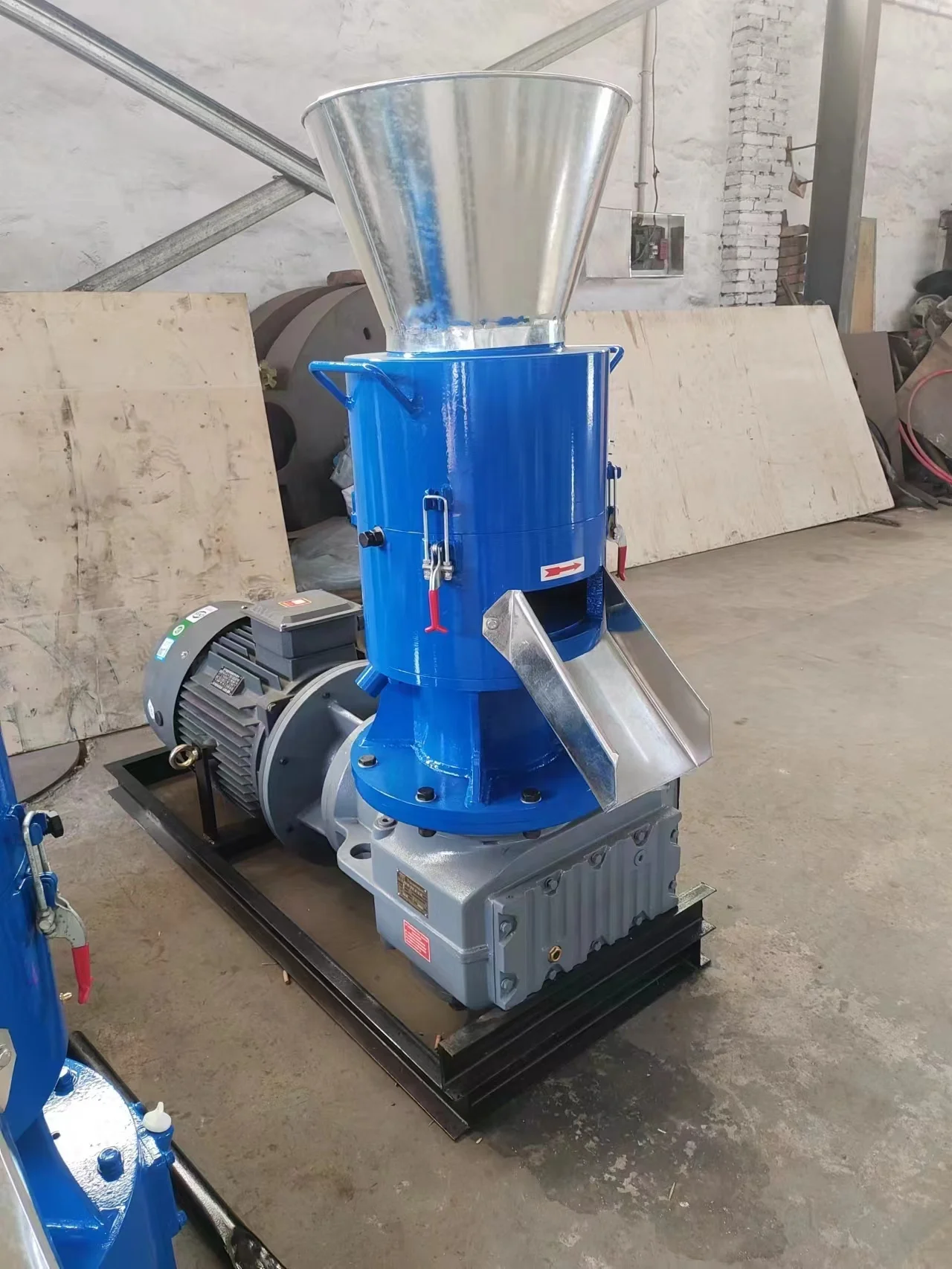 Feed granulator making animal pellet milling machine for chicken pig rabbit  sheep pelletizer  for animal feeds