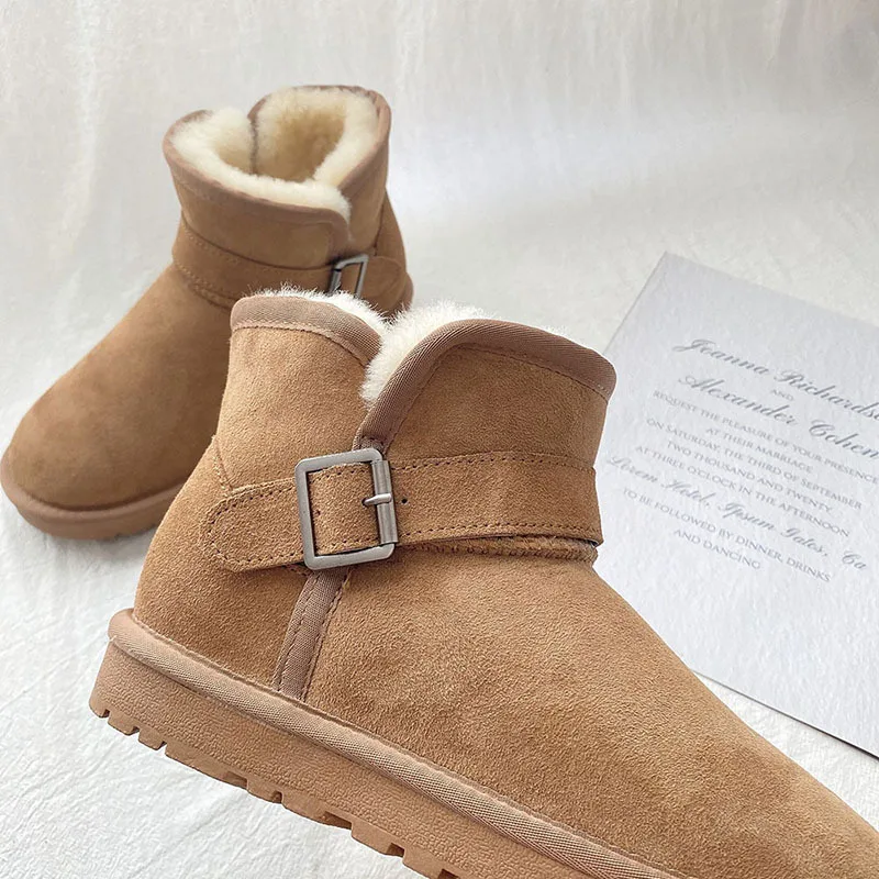 Customized Comfortable Winter Warm Sheepskin Lined Pom-Pom Flat Gray Ankle Durable Snow Furry Sheepskin Boots for Women