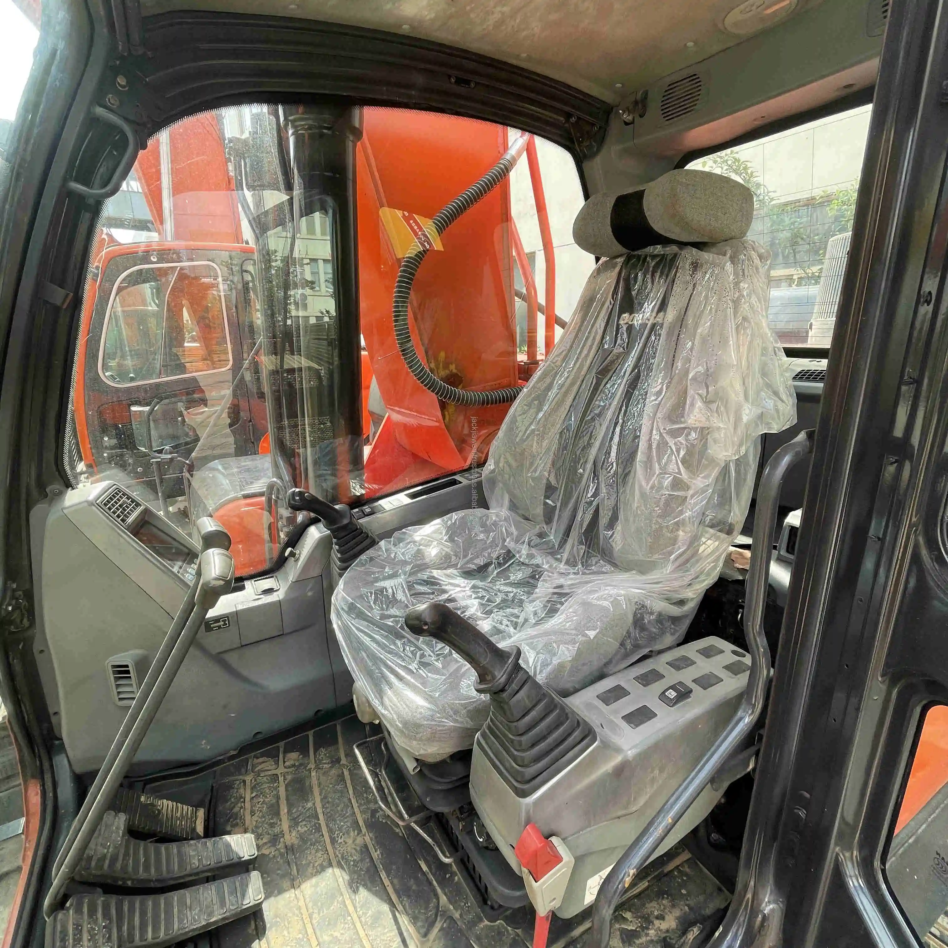 Корейские Оригинальные Подержанные Гусеничные экскаваторы doosan DX300 с EPA и CE в очень хорошем состоянии могут быть согласованы