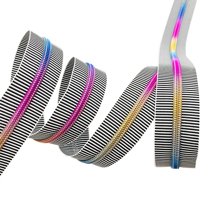 Wholesale Zipper Tape #3 Rainbow Long Chain Nylon Zippers Black and White Striped #5 Jacquard Zipper for Bags