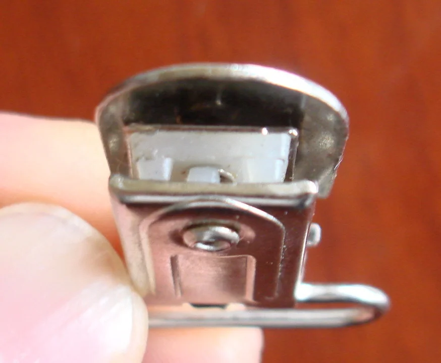 Metal grippers with elastic belt for bed sheet,4pcs/pack