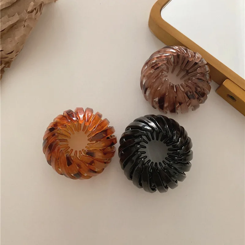 Wholesale in Stock Fashionable Rounded Circular Plastic Succinite Amber Like Acrylic Acetate Hair Claw