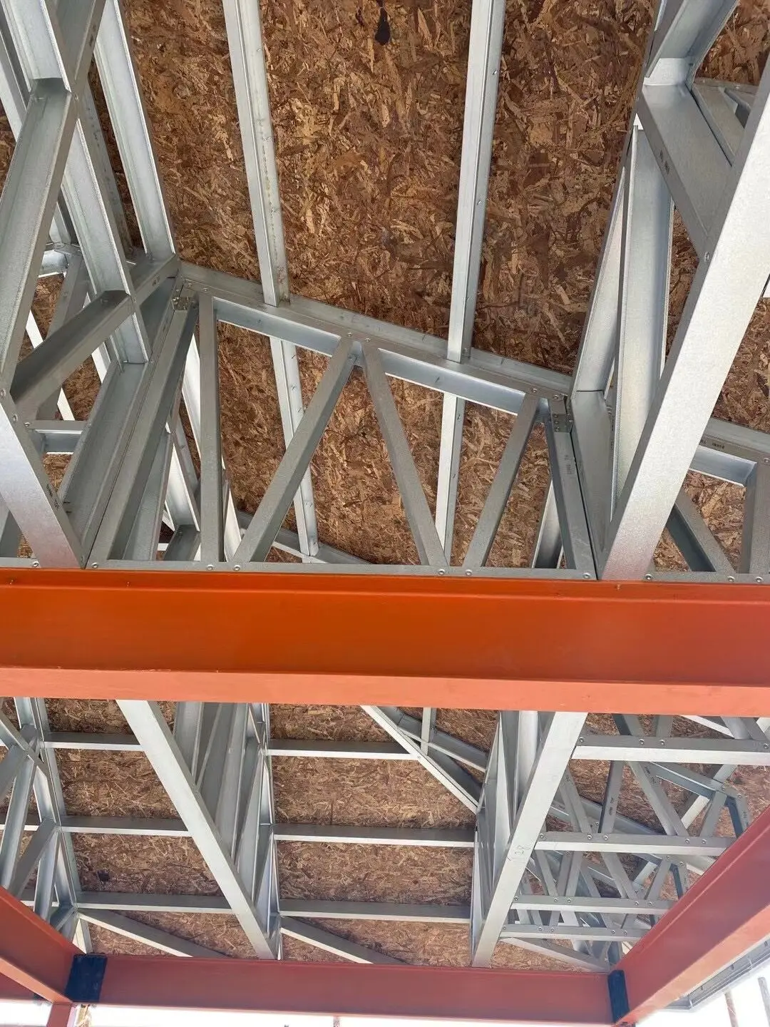 Фенольные OSB панели обшивки крыши 2440x1220x11 мм