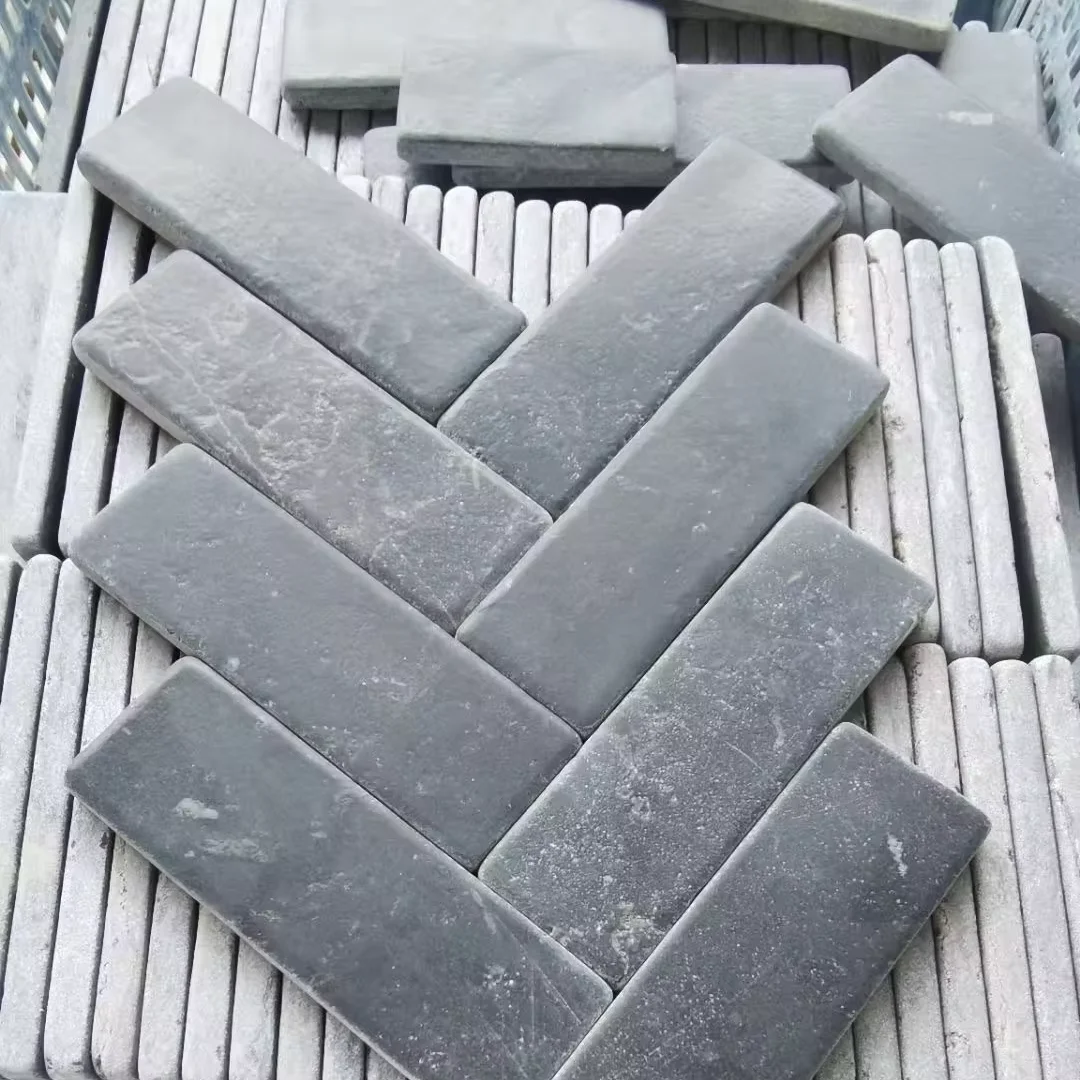 Modern Design Outdoor Patio Driveway Park Paving Stone in Black Grey Limestone Loose Paver Cobblestones Brick Tumble