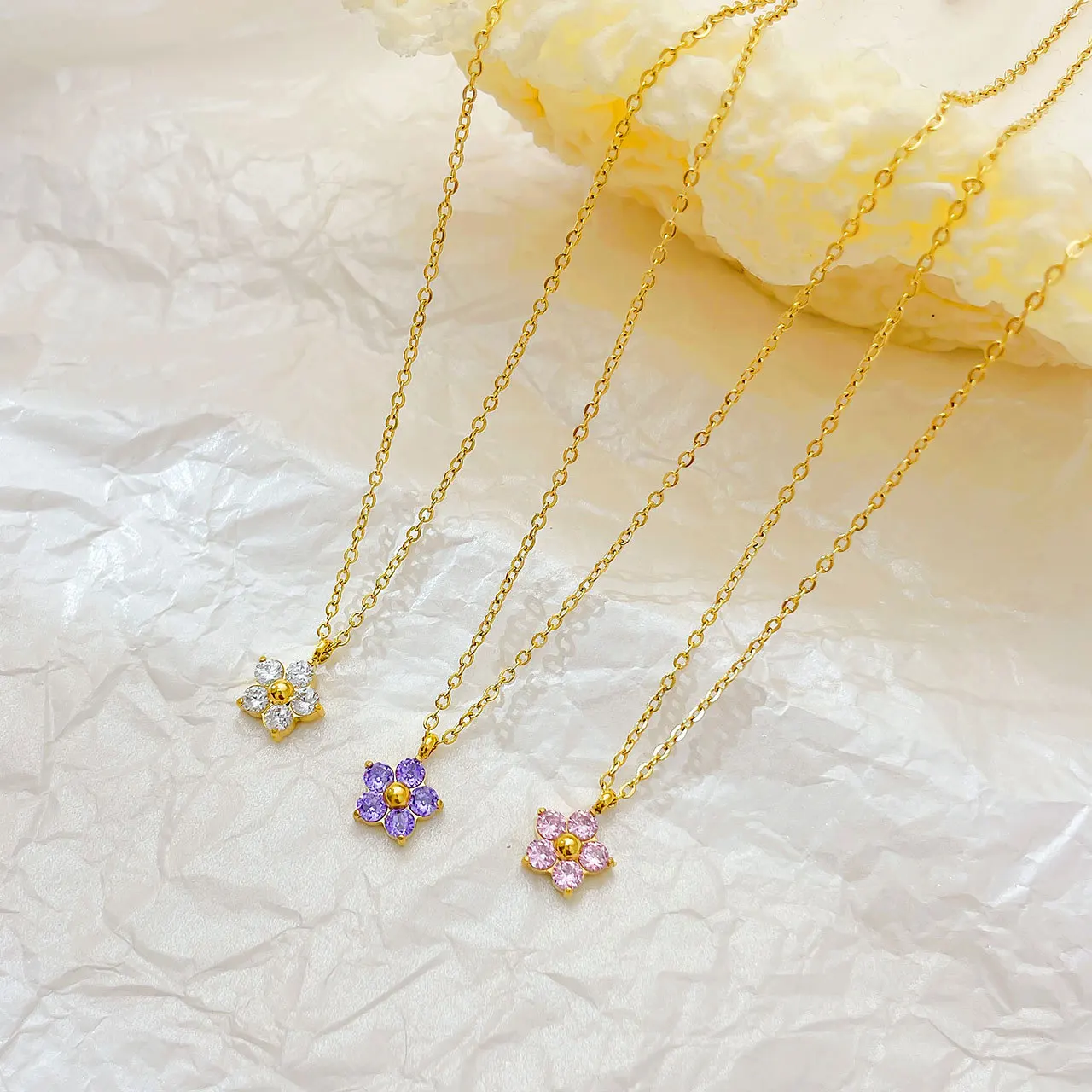 Sweet and Beautiful Flower Inlaid Diamond Necklace Elegant Colorful Pendent Chain Jewelry Set for Girl