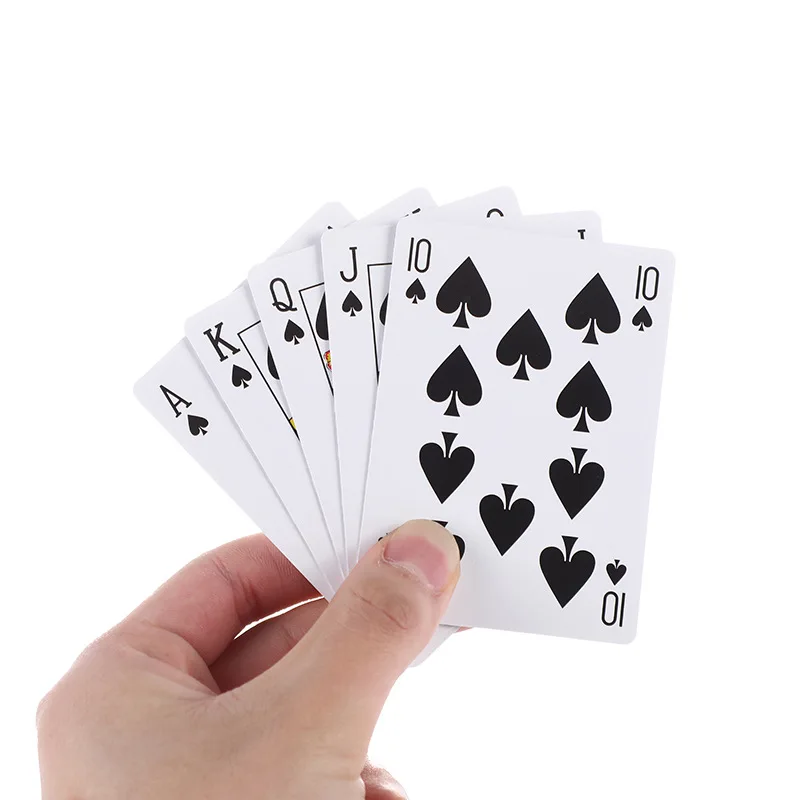 Comfortable Elastic Hard Paper Card Moisture-proof Card High Quality Party, Leisure and Entertainment Playing Card