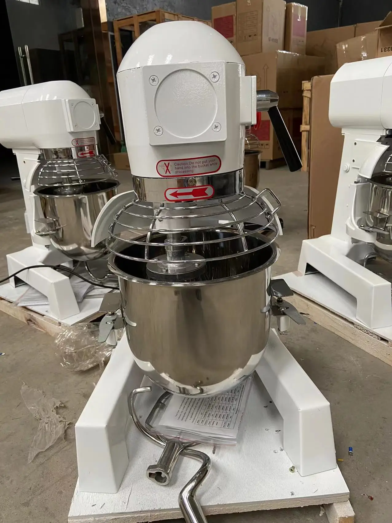 B10 CE white (3).jpg