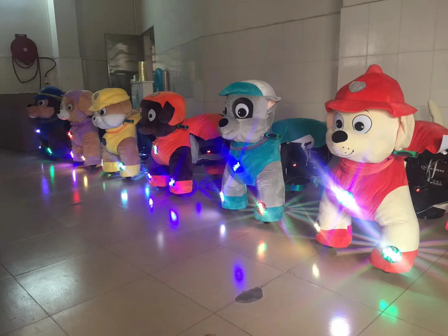 
JUMI amusement park rides battery animal car electric riding plush toy ride 