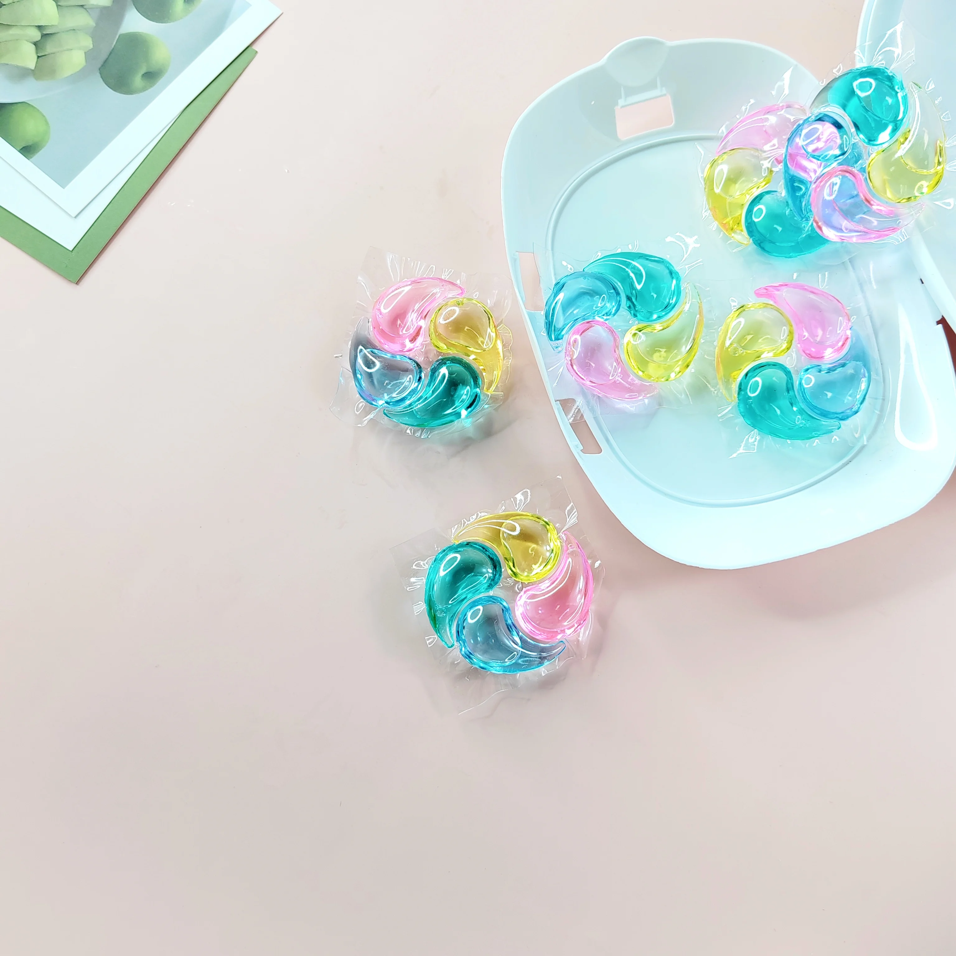 4in1 OEM  Hot Sale Lasting Fragrance laundry fragrance beads eco-friendly Liquid washing powder Capsules laundry Detergent Pods
