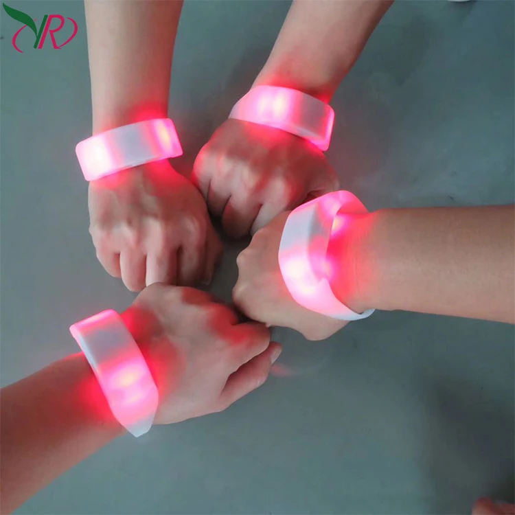 New 2023 popular safety environmental protection  flashlight bracelets /led bracelets  For Party use