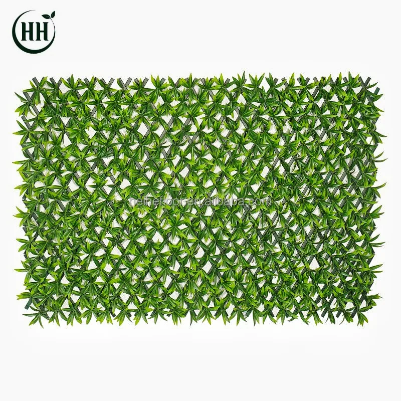 Wholesale Artificial Expandable Plastic Garden Decor Grass-Type Plant Fence with Fake Leaf Hedge Privacy Barrier