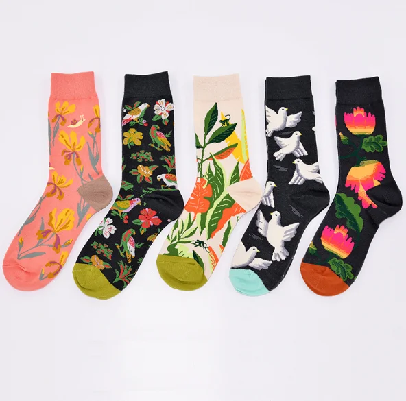 
UPGRADE Wholesale fashion custom gift box jacquard socks happy animal floral cotton socks men socks 