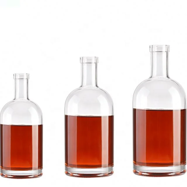 Low  MOQ  empty 375ml 500ml 700ml glass liquor bottle with cork custom 750ml whiskey vodka gin spirit glass bottle