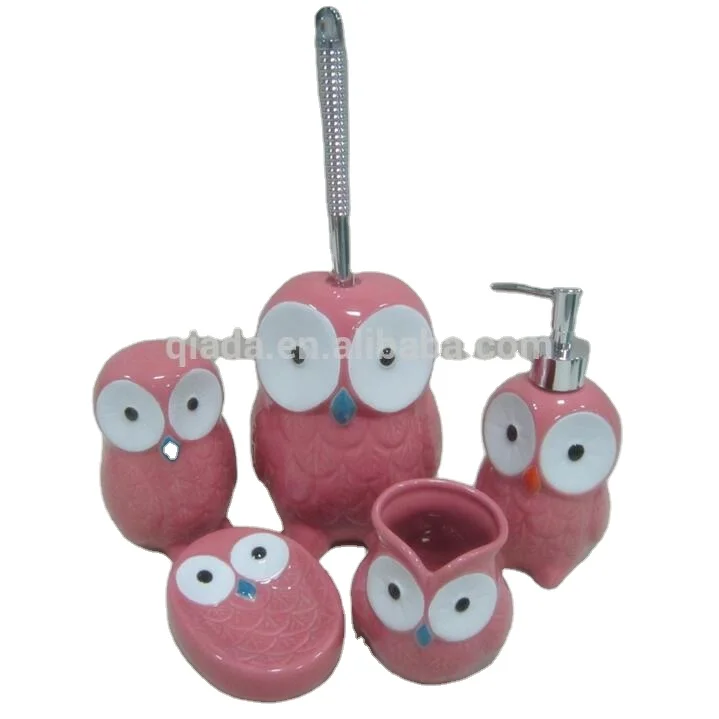 Newest & modern design ceramic bathroom set 5pcs hand painting bath accories
