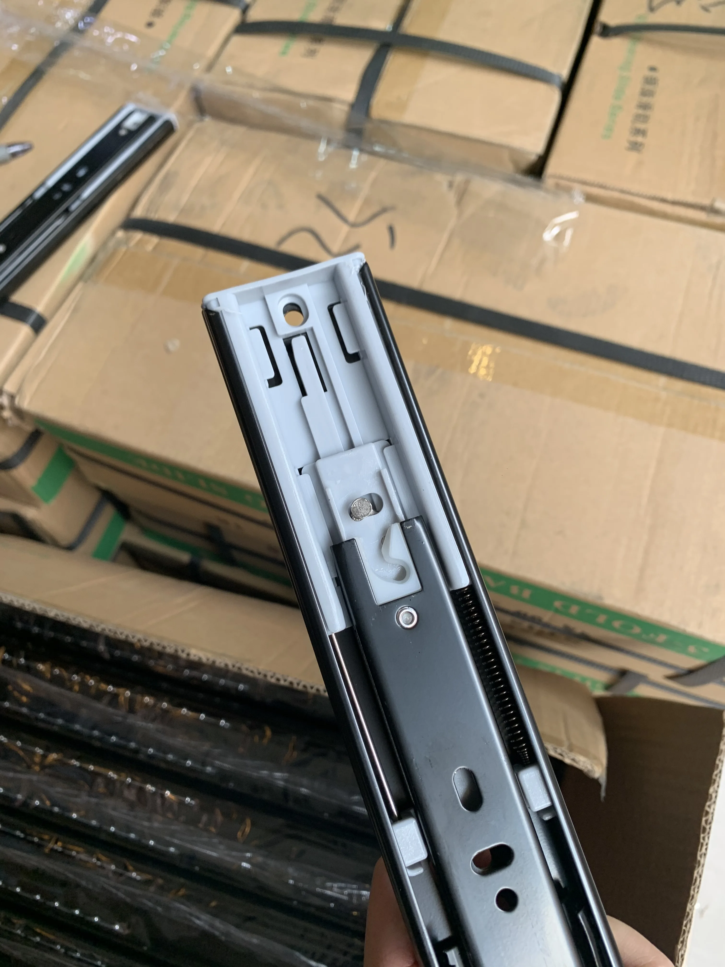 45mm soft close slide push open slide