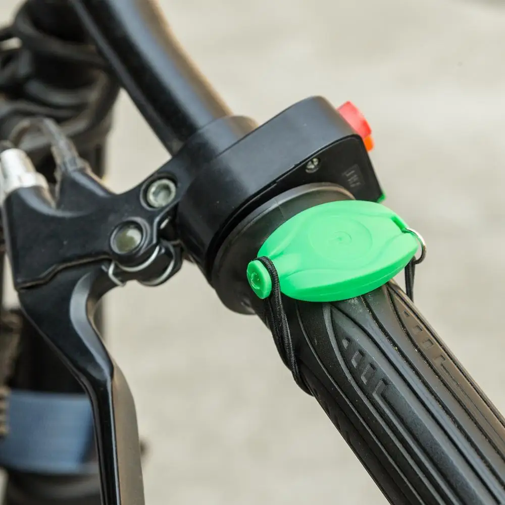 Gadgets Mini Cheap Custom Keychain Light Child Safety Bike Portable Outdoor Hike Mountaineer Pocket Motion LED Bicycle Light