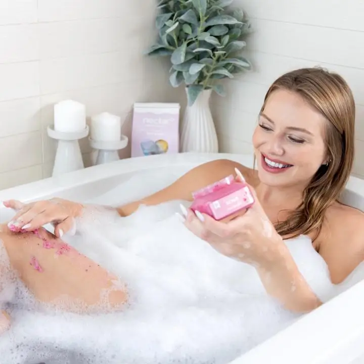 China Factory Cheap Price Low Moq Gommage Peche Du Corps Fruit Peach Essences Candy Sugar Ice Cream Pink Exfoliating Body Scrub