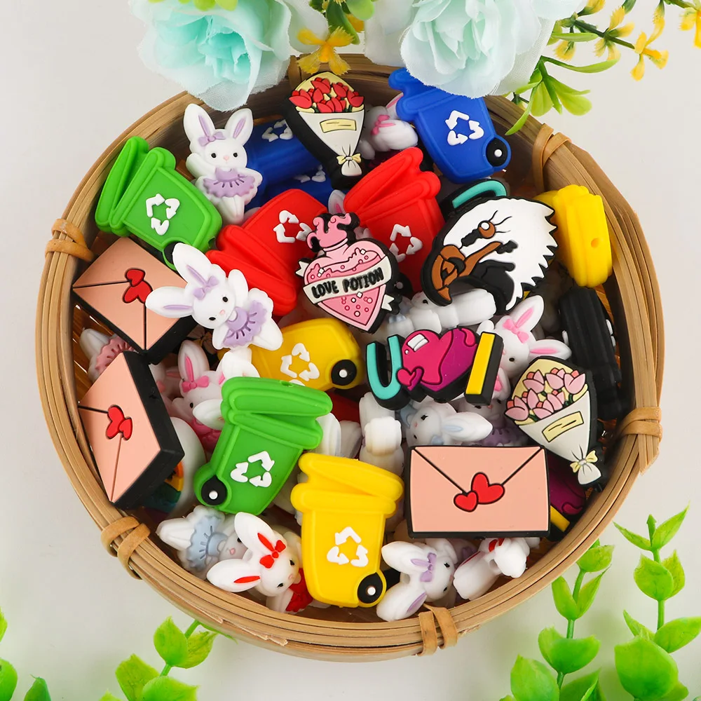 Xinghan New Arrival Baby Teething Love Shape Loose Focal Beads For Pens Making DIY Heart  Valentines Day Silicone Beads