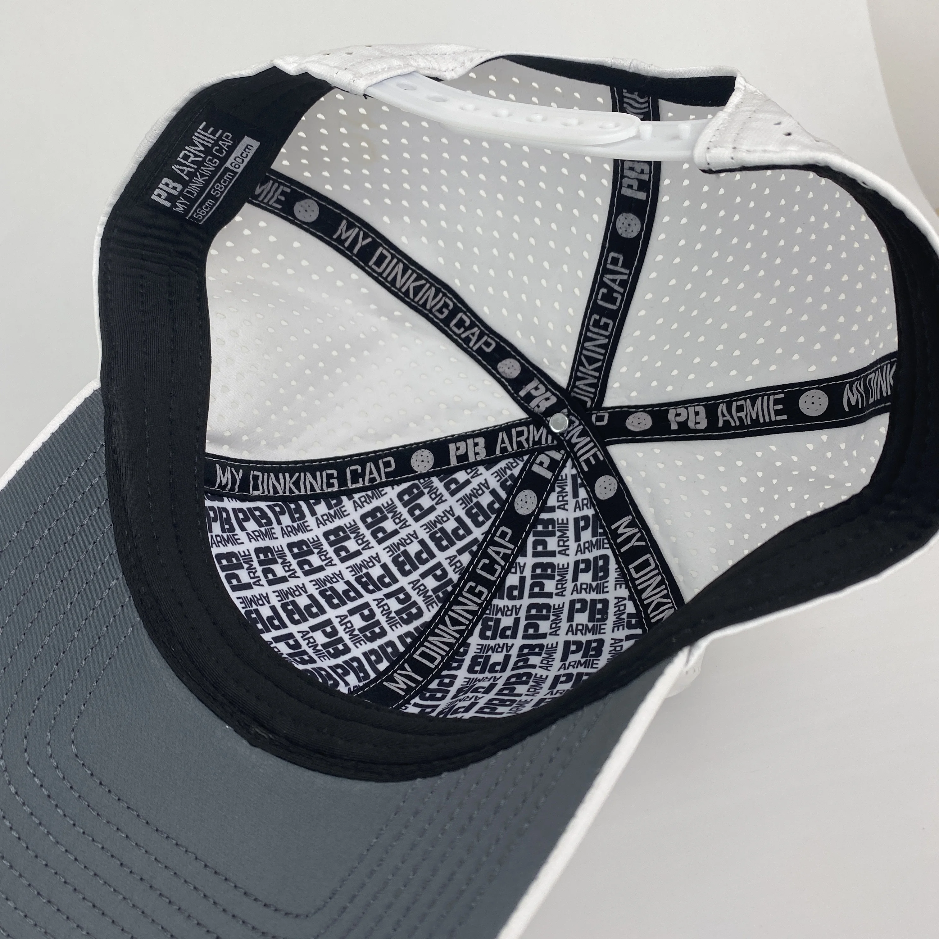 Кепка HS40 Мужская водонепроницаемая, обычная спортивная бейсболка с логотипом Мелина и игры, черная, без воды