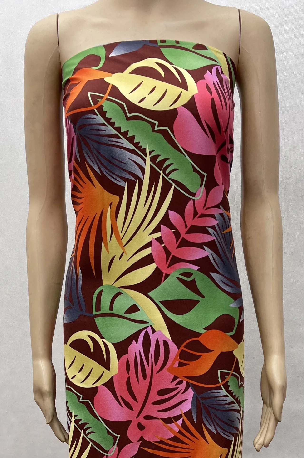 Wholesale 45s*45s Customized Breathable Eco-friendly Hawaiian Style Floral Rayon Viscose Woven Printed Fabric For Summer Dress