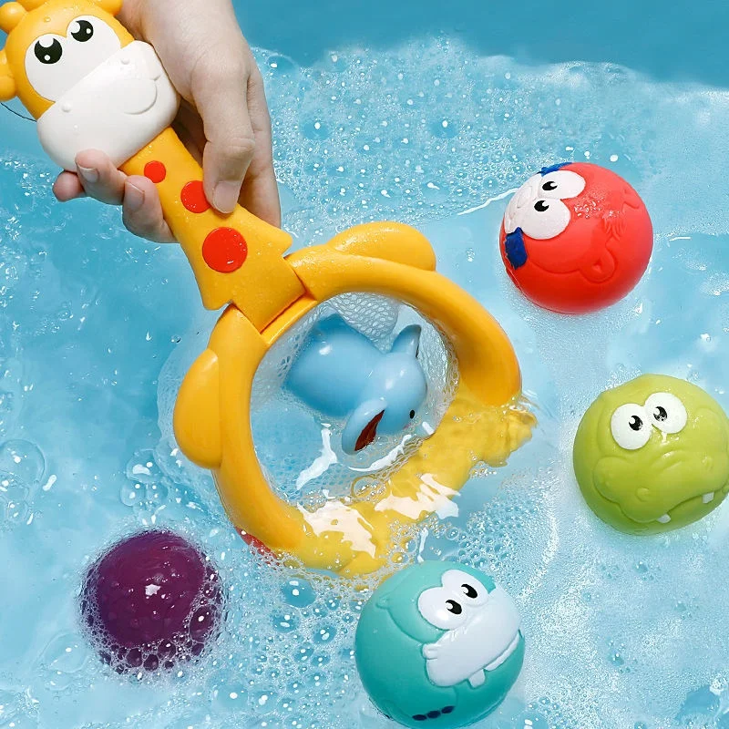 New Baby giraffe fishing and playing in water toy spray water basket toy baby bath and bath toy