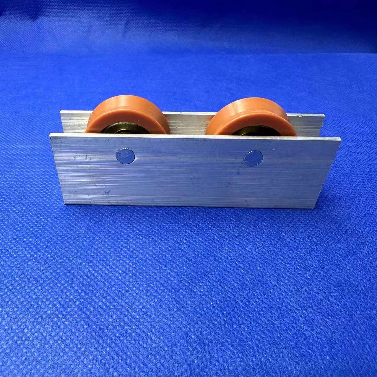 Аксессуары для окон металлические раздвижные двери и окна роликовый шкив массового производства отеля двойной ролик