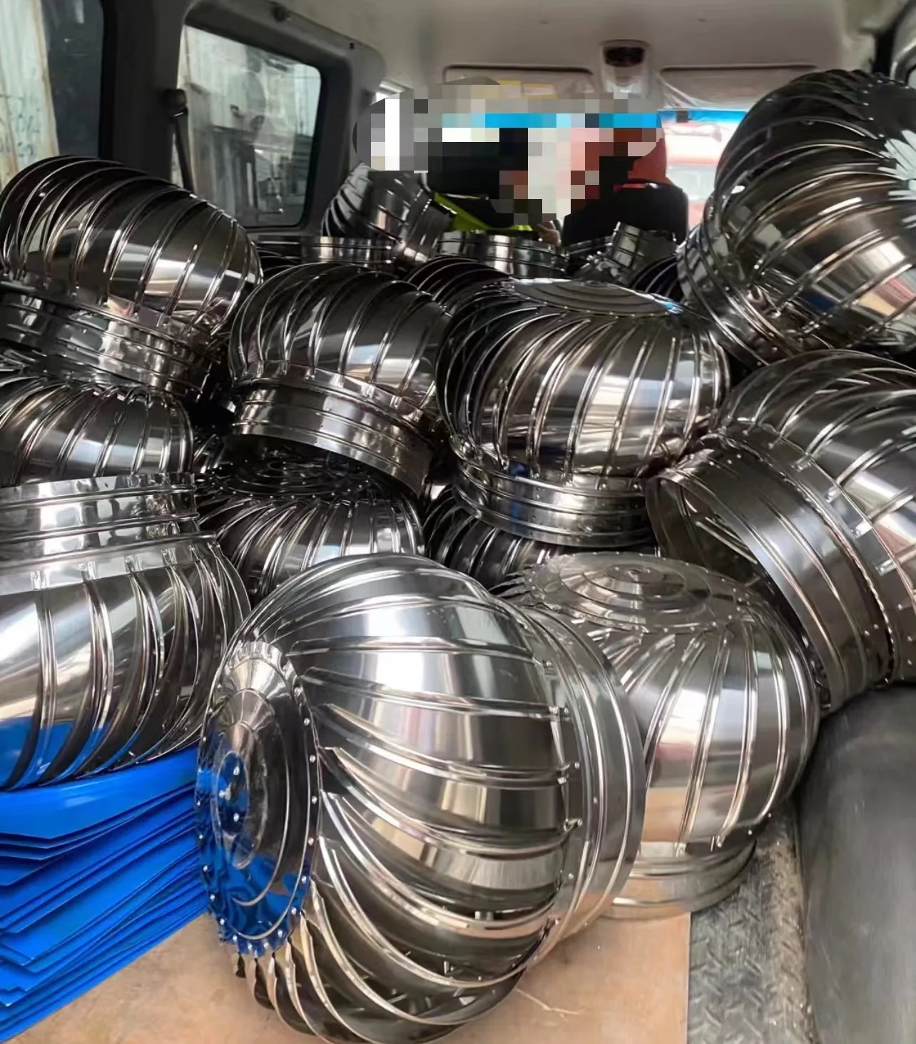 Вентилятор вытяжной вентиляции на крыше для системы HVAC