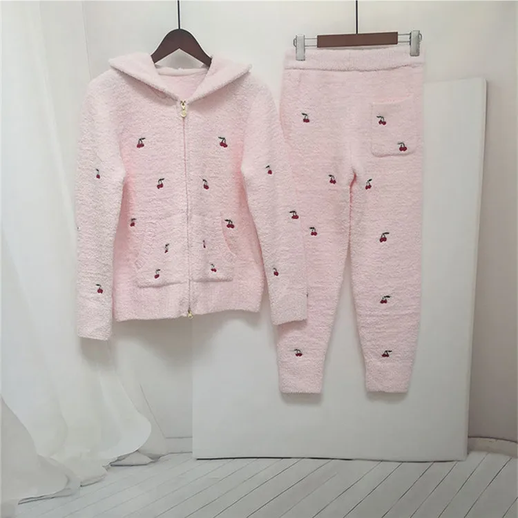 Hot Selling Stylish  Home Use Skin Friendly Women Comfy Sleepwear Set Housecoat