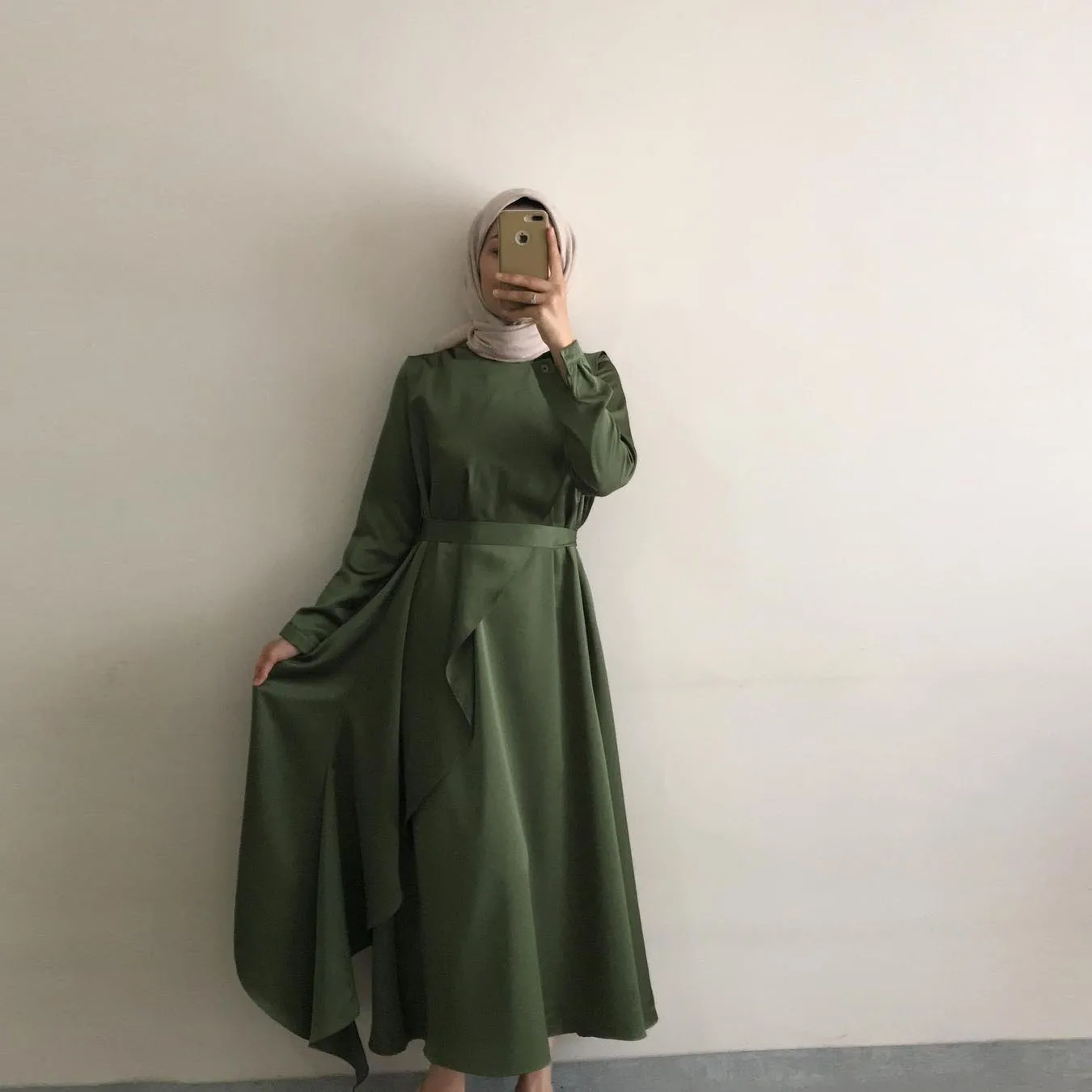 Top Selling Amazing Quality Nida Abaya with regular Sleeves Closed Abaya Modesty Dress with matching Belt
